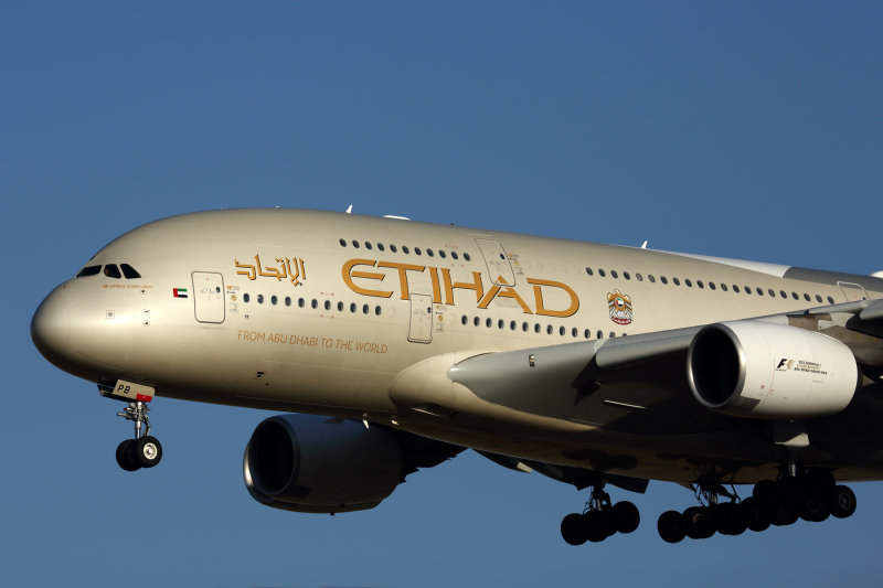 ETIHAD AIRBUS A380 MEL RF R5K5A3016.jpg