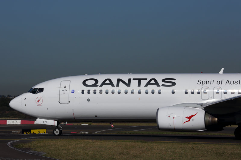 QANTAS BOEING 737 800 SYD RF 5K5A3113.jpg