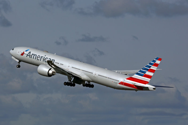 AMERICAN BOEING 777 300ER LHR RF 5K5A1258.jpg