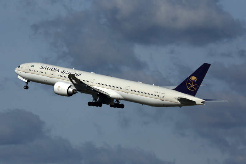 SAUDIA BOEING 777 300ER LHR RF 5K5A1239.jpg