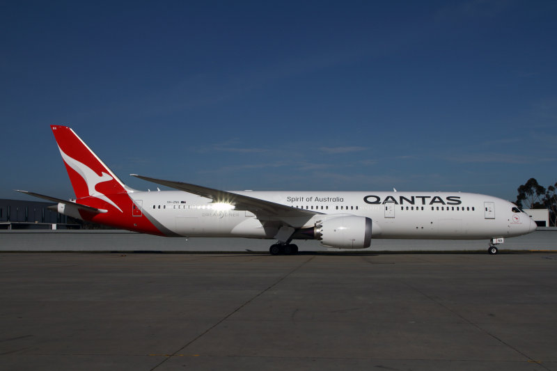 QANTAS BOEING 787 9 MEL RF IMG_3171.jpg