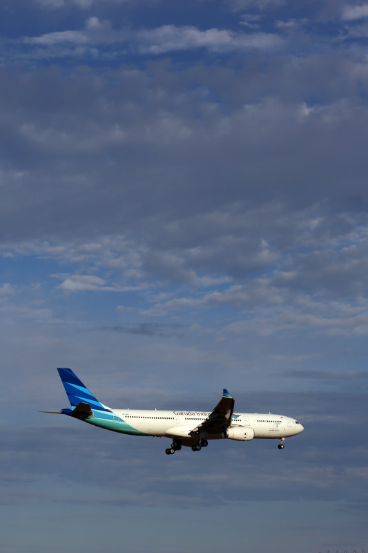 GARUDA INDONESIA AIRBUS A330 300 MEL RF 5K5A3467.jpg