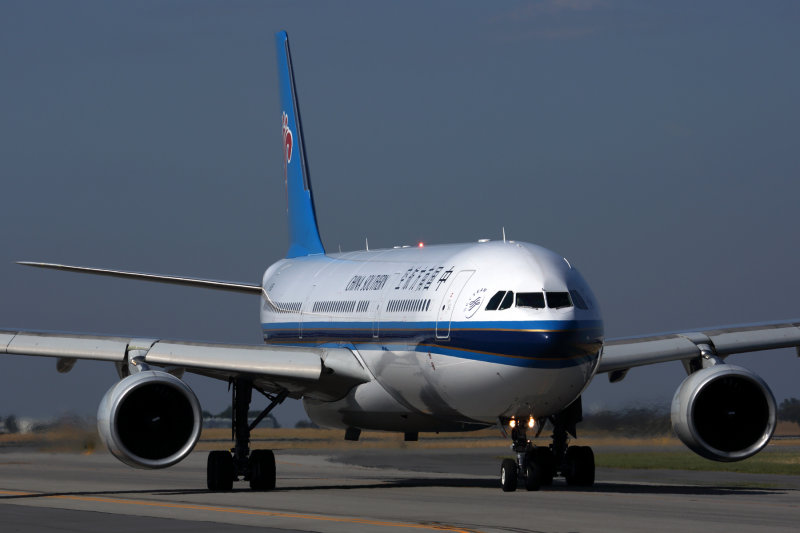 CHINA SOUTHERN AIRBUS A330 300 PER RF 5K5A3375.jpg