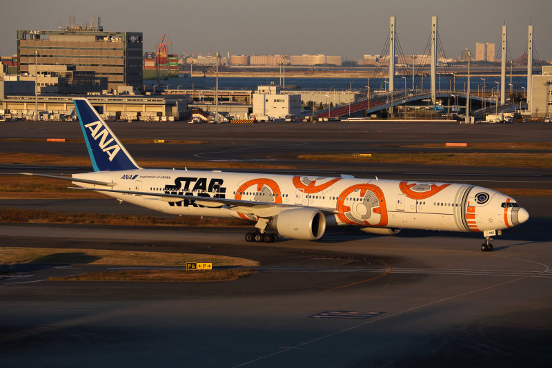 ANA BOEING 777 300ER HND RF 5K5A4338.jpg