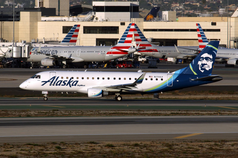 ALASKA SKYWEST EMBRAER 175LR LAX RF 5K5A4744.jpg