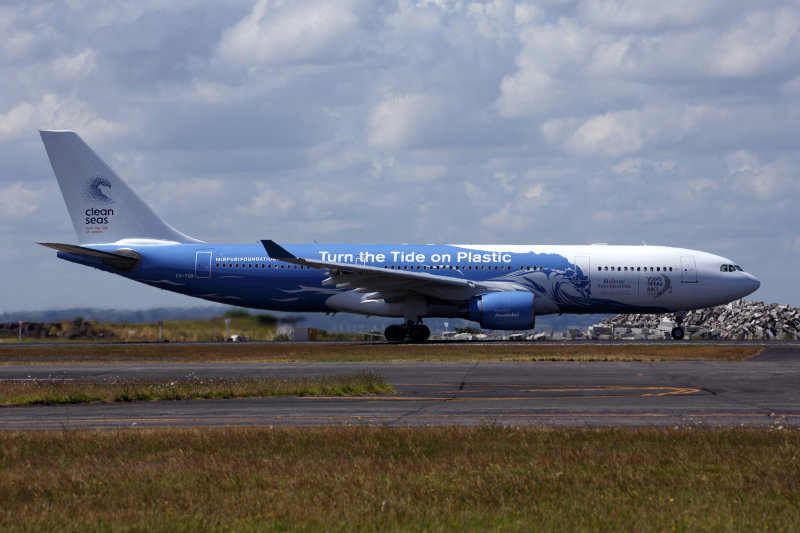 HI FLY AIRBUS A330 200 AKL RF 5K5A5532.jpg