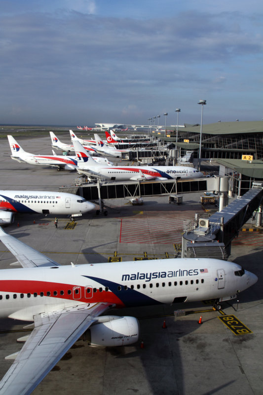 MALAYSIA AIRLINES AIRCRAFT KUL RF IMG_3352.jpg
