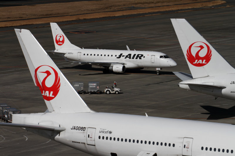 JAPAN AIRLINES AIRCRAFT HND RF IMG_8340.jpg