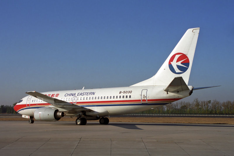 CHINA EASTERN BOEING 737 700 BJS RF 1898 3.jpg