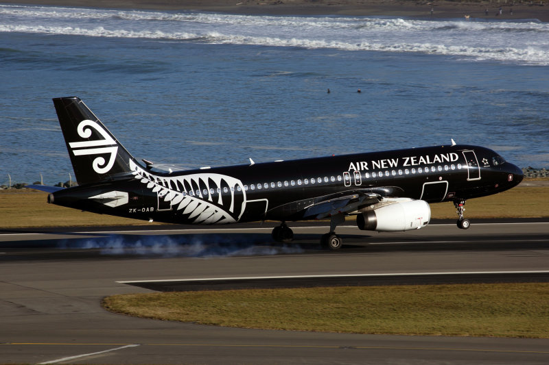 AIR NEW ZEALAND AIRBUS A320 WLG RF 5K5A9095.jpg