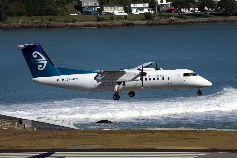 AIR NEW ZEALAND DASH 8 300 WLG RF  5K5A9175.jpg