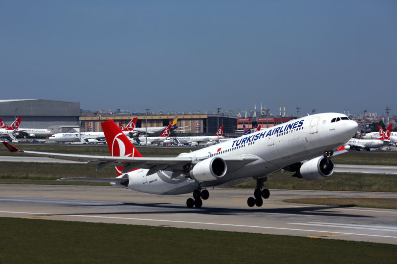 TURKISH_AIRLINES_AIRBUS_A330_300_IST_RF_5K5A0271.jpg