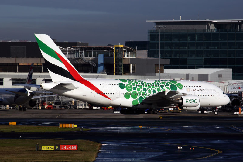 EMIRATES_AIRBUS_A380_SYD_RF_5K5A1208.jpg