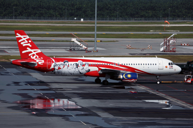 AIR_ASIA_AIRBUS_A320_KUL_RF_5K5A1400.jpg