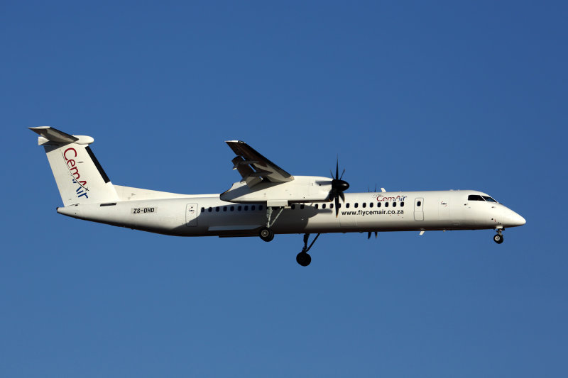 CEM_AIR_DASH_8_400_JNB_RF_5K5A2362.jpg