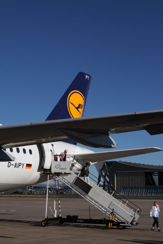 LUFTHANSA_AIRBUS_A320_FRA_RF_IMG_8766.jpg