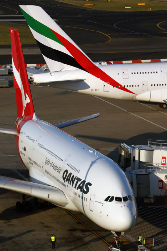 QANTAS_EMIRATES_AIRBUS_A380s_SYD_RF_5K5A9637.jpg