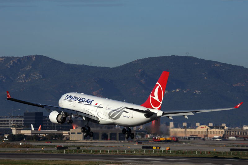 TURKISH_AIRLINES_AIRBUS_A330_300_BCN_RF_5K5A7178.jpg