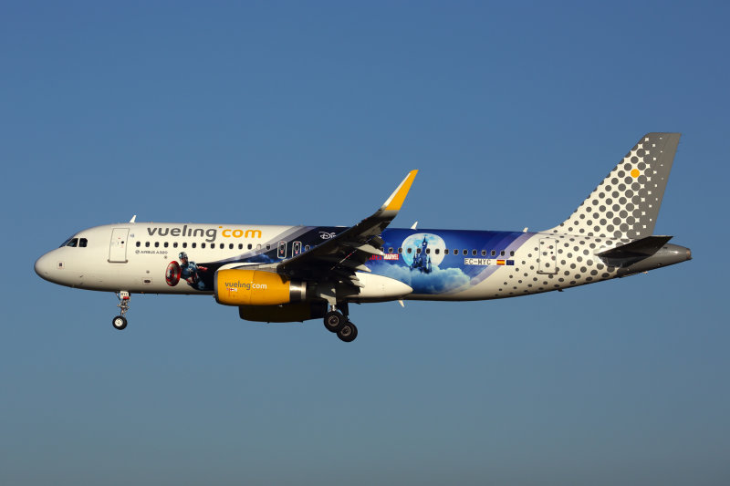 VUELING_AIRBUS_A320_BCN_RF_5K5A7141.jpg