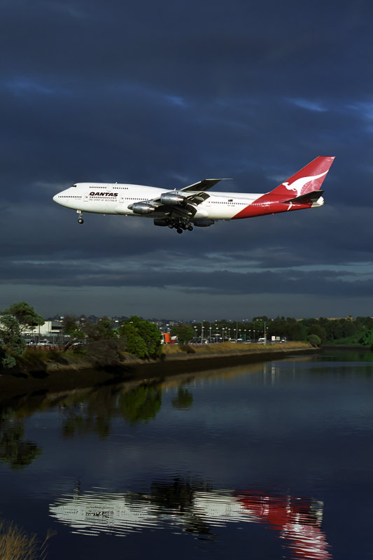 QANTAS BOEING 747 300 SYD SEP98 RF.jpg