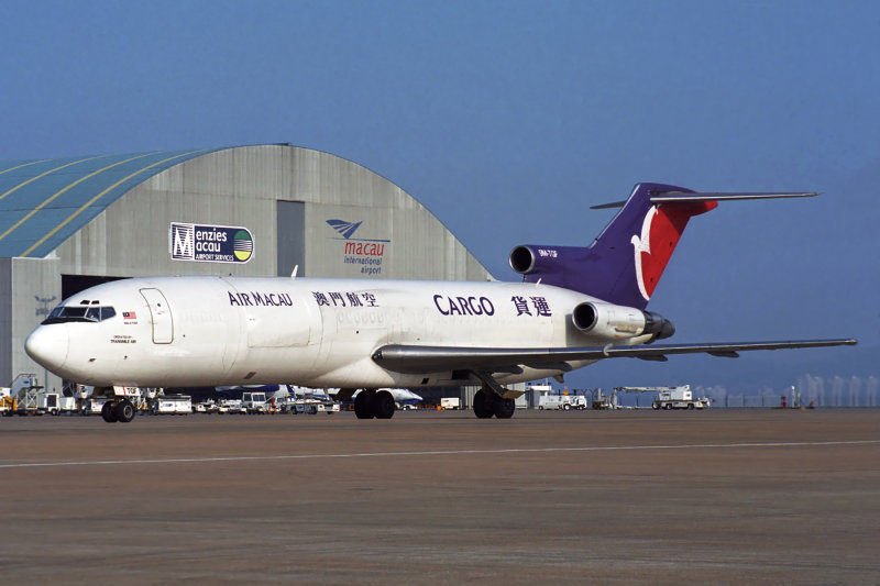 AIR MACAU BOEING 727 200F MFM RF 1904 13.jpg