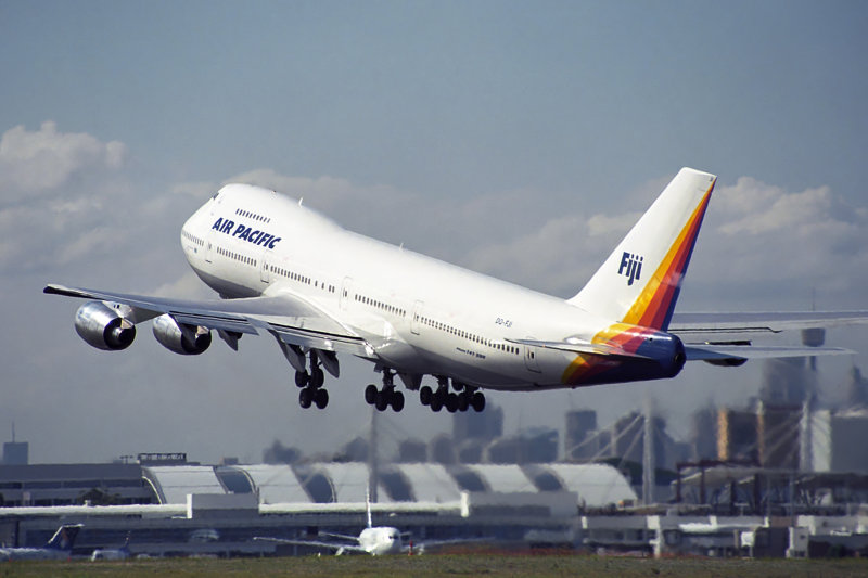 AIR PACIFIC BOEING 747 200 SYD RF 1360 31.jpg