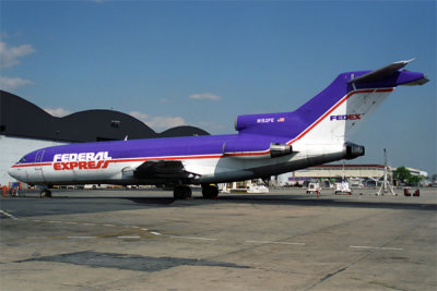 FEDERAL EXPRESS BOEING 727 100F JFK RF 916 26.jpg