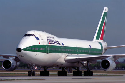 ALITALIA BOEING 747 200 BKK RF 551 23.jpg