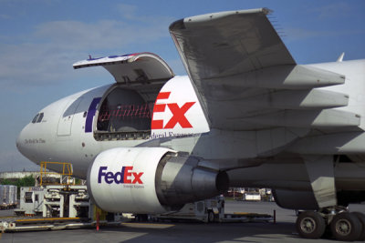 FEDEX AIRBUS A300F MNL RF 1446 1.jpg