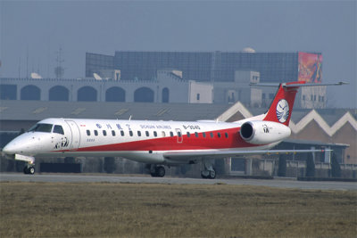 SICHUAN AIRLINES EMBREAR 145 BJS F V4445.jpg