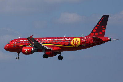 BRUSSELS AIRLINE AIRBUS A320 BRU RF 5K5A0061.jpg