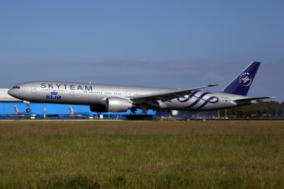 KLM BOEING 777 300ER AMS RF 5K5A0131.jpg