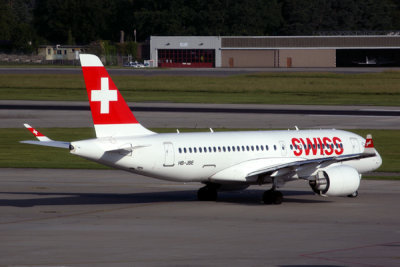 SWISS AIRBUS A220 100 GVA RF 5K5A9239.jpg