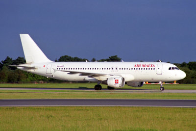 AIR MALTA AIRBUS A320 MAN RF 1641 36.jpg
