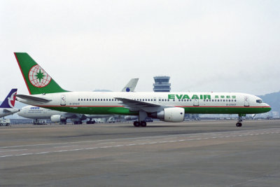 EVA AIR BOEING 757 200 MFM RF 1686 10.jpg