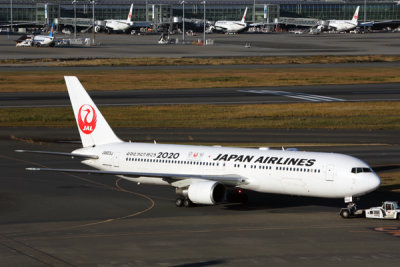 JAPAN AIRLINES BOEING 767 300 HND RF 5K5A4022.jpg