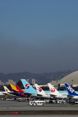 AIR TRANSPORT WORLD IMAGES