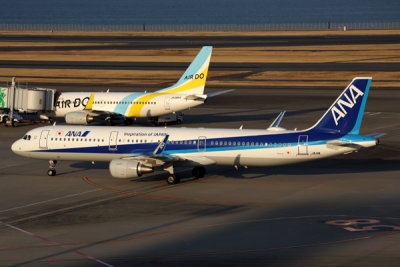 ANA AIR DO AIRCRAFT HND RF 5K5A8497.jpg