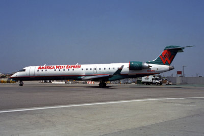 AMERICA WEST EXPRESS CANADAIR CRJ700 LAX RF 1748 30.jpg