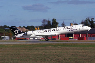 LUFTHANSA CANADAIR CRJ FRA RF 1763 16.jpg