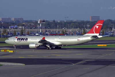 NWA AIRBUS A330 300 AMS RF 1778 2.jpg