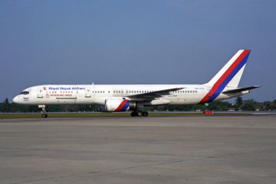 ROYAL NEPAL AIRLINES BOEING 757 200 BKK RF 1817 36.jpg