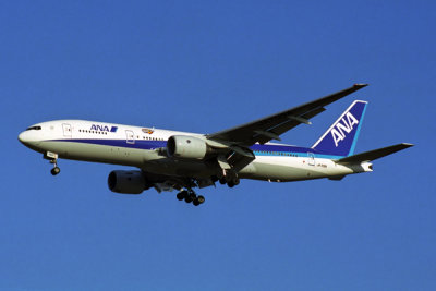 ANA BOEING 777 200 NRT RF 1926 9.jpg