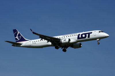 LOT_EMBRAER_195_CPH_RF_5K5A9972.jpg