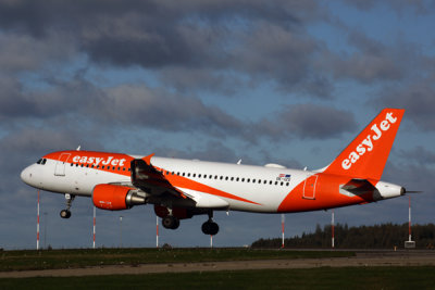 EASYJET_AIRBUS_A320_HEL_RF_5K5A3761.jpg