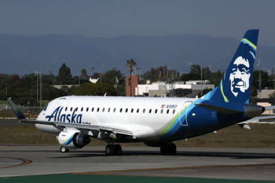 ALASKA SKYWEST_EMBRAER_170_LAX_RF_5K5A6151.jpg