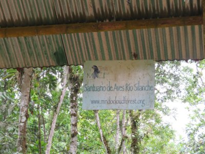 Sign over the entrance to
Rio Silanche Bird Sanctuary