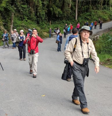 The quetzals did not present themselves at this location, so we headed back to the bus.
Mary, Carolyn, Andy, Barbara, Erick and Jerry