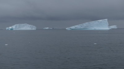Iceberg along the way