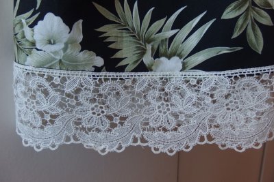 Lace-trimmed sleeve
